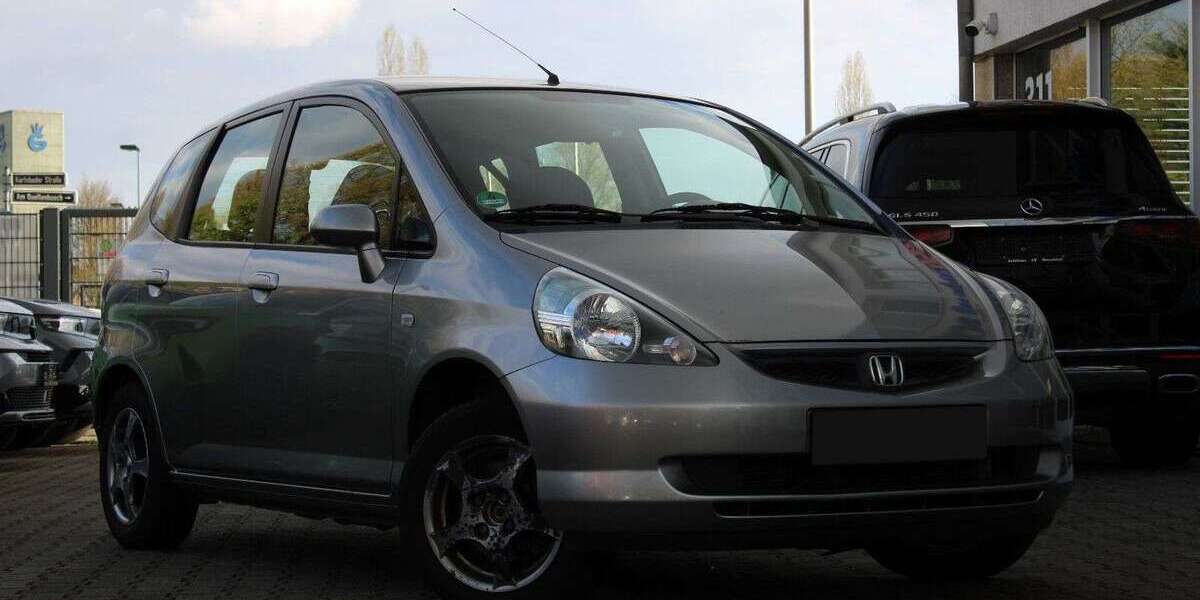Honda Jazz 149.751 km 3.999 &euro; Düsseldorf 40625