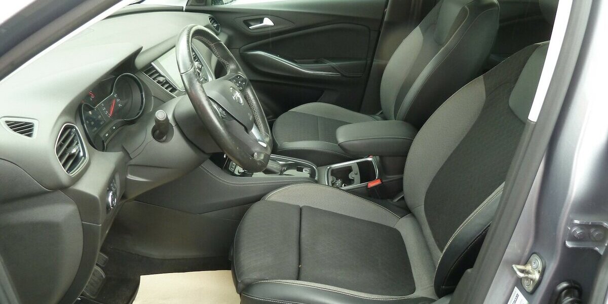 Opel Grandland X Innovation 1.5 D Automatik Navi LED 171.000 km 12.900 &euro; Ratingen 40885