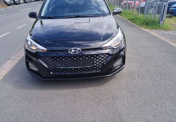 Hyundai i20 71.887 km 10.700 &euro; Düsseldorf 40549