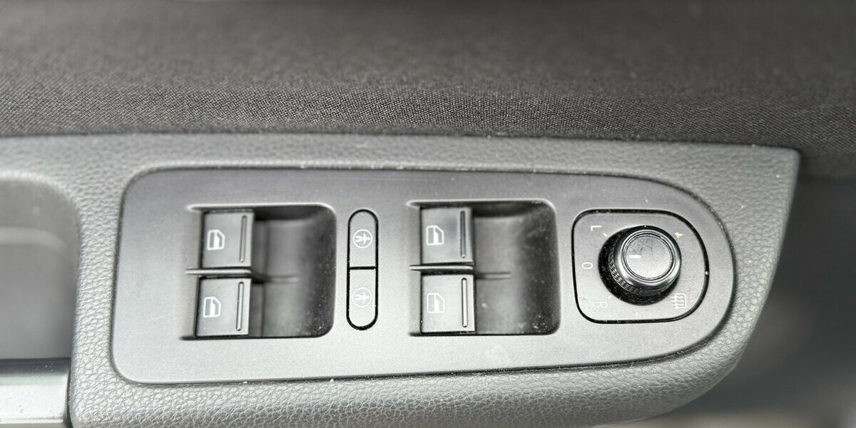 VW Sharan / 7 Sitzer / Kamera / el.Türen / 1. Hand 116.000 km 25.990 &euro; Mönchengladbach 41066