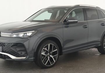 VW Tiguan 22.700 km 44.284 &euro; Düsseldorf 40233