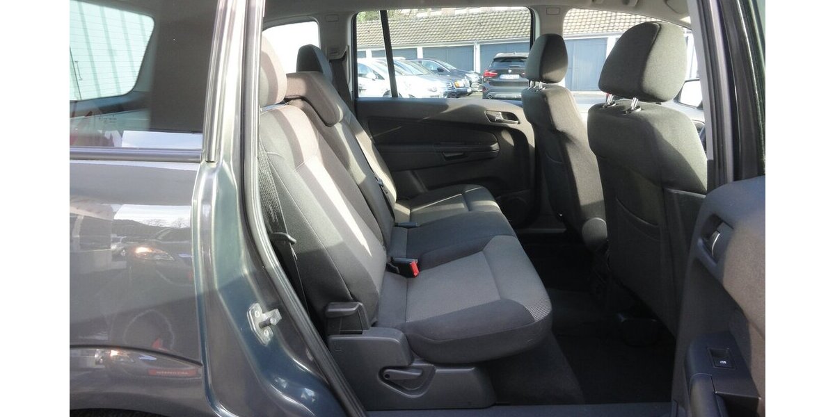 Opel Zafira 1,8 Family Navi Klimatr.PDC 7 Sitzer 136.000 km 6.400 &euro; Neuss 41462