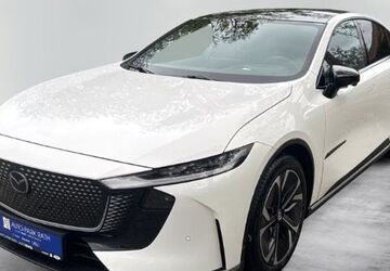 Mazda 6e 4.897 km 36.490 &euro; Düsseldorf 40472