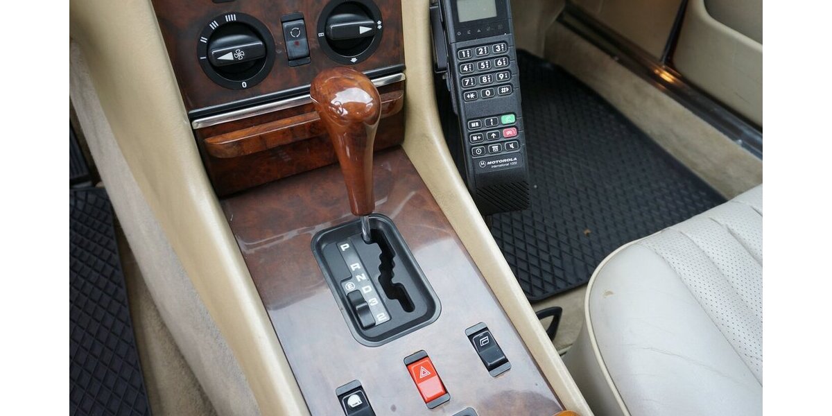 Mercedes-Benz SL 300 SL Leder Automatik BRD Service neu 124.434 km 40.900 &euro; Wuppertal 42327