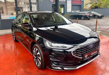 Ford Focus 14.776 km 21.990 &euro; Düsseldorf 40589