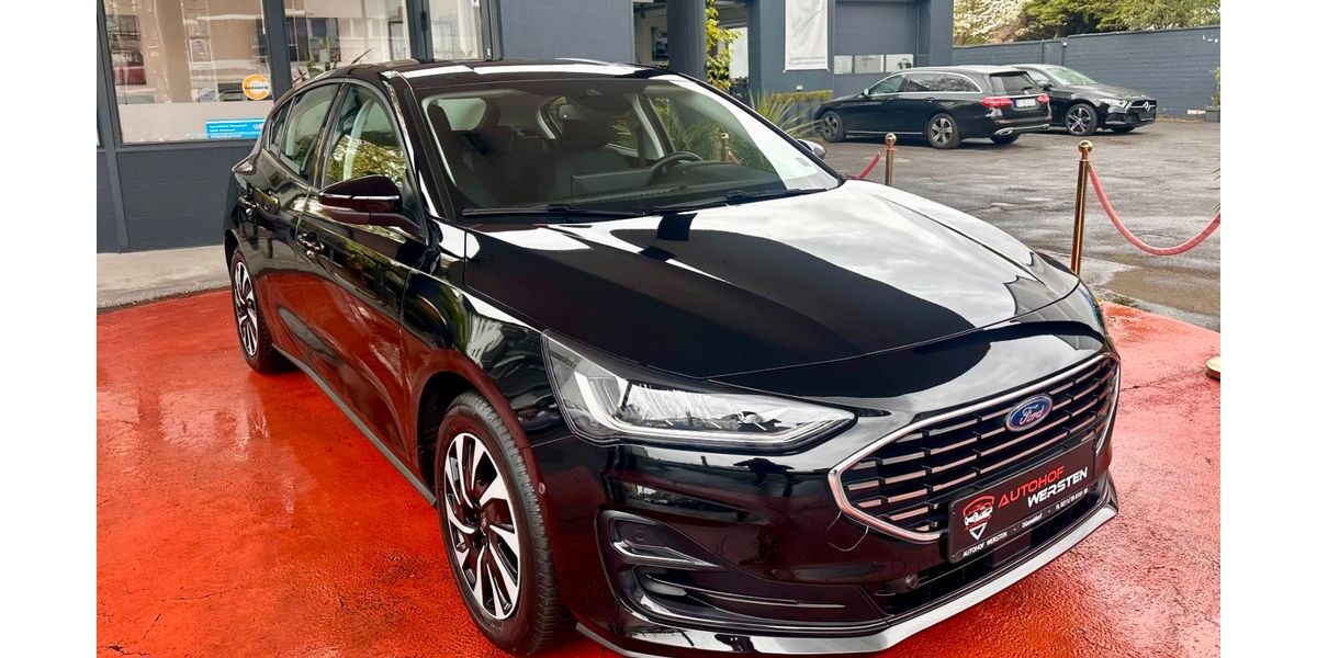 Ford Focus 14.776 km 21.990 &euro; Düsseldorf 40589