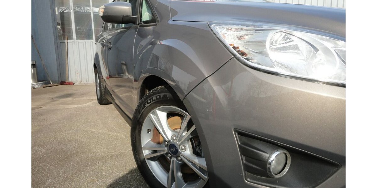 Ford Grand C-Max SYNC Edit. 1,6L/110KW Klima+SHZ+PDC 170.000 km 5.999 &euro; Neuss 41462