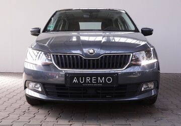 Skoda Fabia 143.385 km 9.900 &euro; Düsseldorf 40233