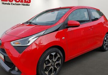 Toyota Aygo (X) 33.127 km 9.980 &euro; Oberhausen 46117