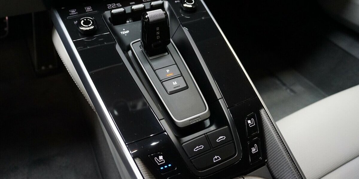 Porsche 992 Turbo S Lift Burm Carbon Sitzklim Approved 39.890 km 219.900 &euro; Wuppertal 42327