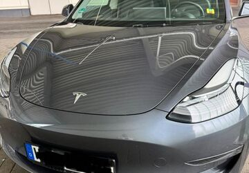 Tesla Model 3 89.238 km 28.900 &euro; Wuppertal 42109