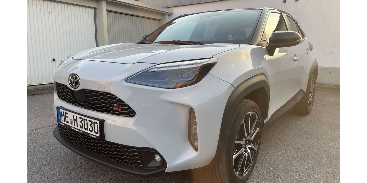 Toyota Yaris Cross 38.000 km 24.990 &euro; Velbert 42553