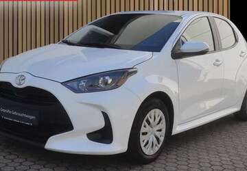 Toyota Yaris 30.414 km 14.990 &euro; Leverkusen 51381