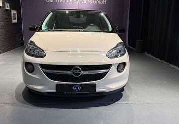 Opel Adam 64.500 km 8.300 &euro; Düsseldorf 40476