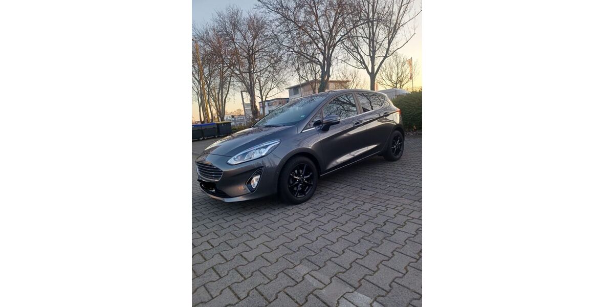 Ford Fiesta 38.000 km 14.300 &euro; Krefeld 47798