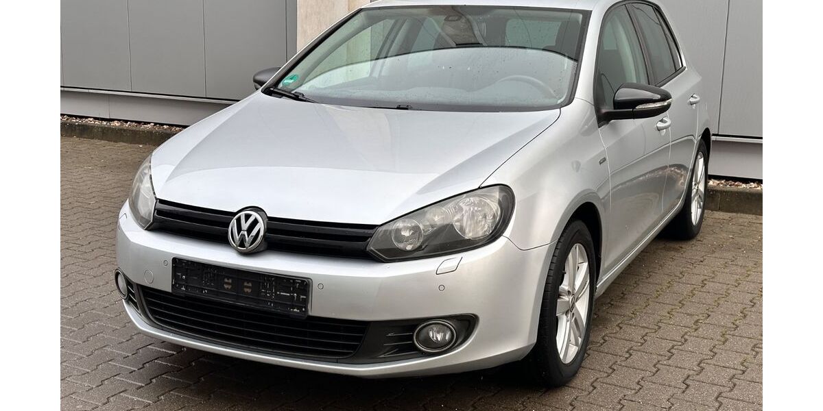 VW Golf 180.000 km 4.490 &euro; Düsseldorf - Bezirk 8 40231