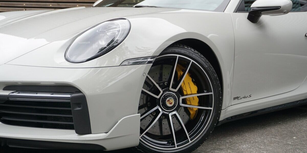 Porsche 911 992 Turbo S Burm Approved Aero Matrix 105.961 km 186.900 &euro; Wuppertal 42327