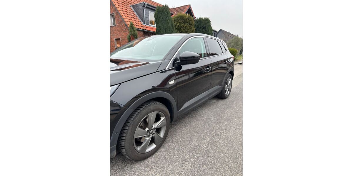Opel Grandland (X) 98.200 km 14.400 &euro; Düsseldorf 40229