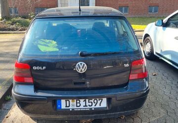 VW Golf 343.361 km 800 &euro; Düsseldorf 40595