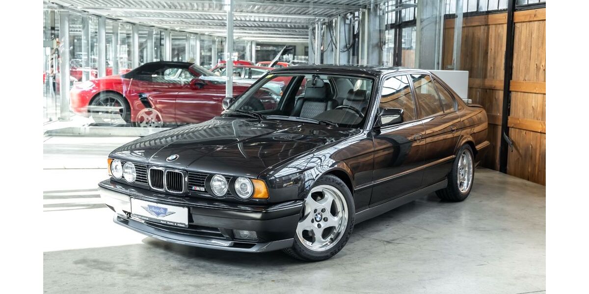 BMW M5 133.077 km 29.890 &euro; Düsseldorf 40591