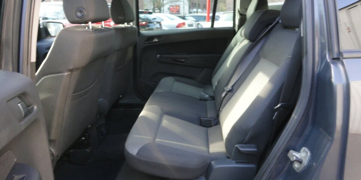 Opel Zafira 1,8 Family Navi Klimatr.PDC 7 Sitzer 136.000 km 6.400 &euro; Neuss 41462