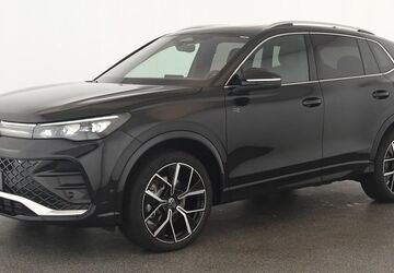 VW Tiguan 19.200 km 46.684 &euro; Düsseldorf 40233