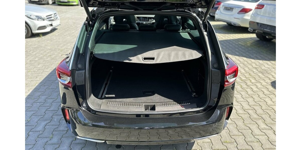 Opel Insignia B Sports Tourer GSi 4x4 / Headup / Pano 140.000 km 12.900 &euro; Mönchengladbach 41066