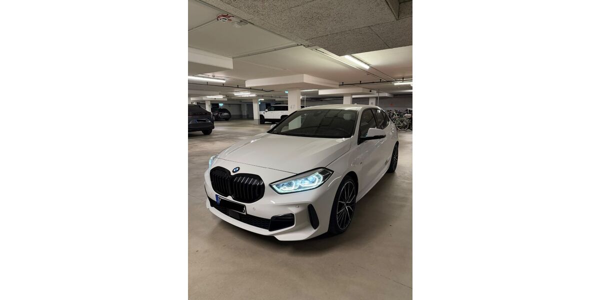 BMW 120 133.058 km 22.990 &euro; Düsseldorf 40549