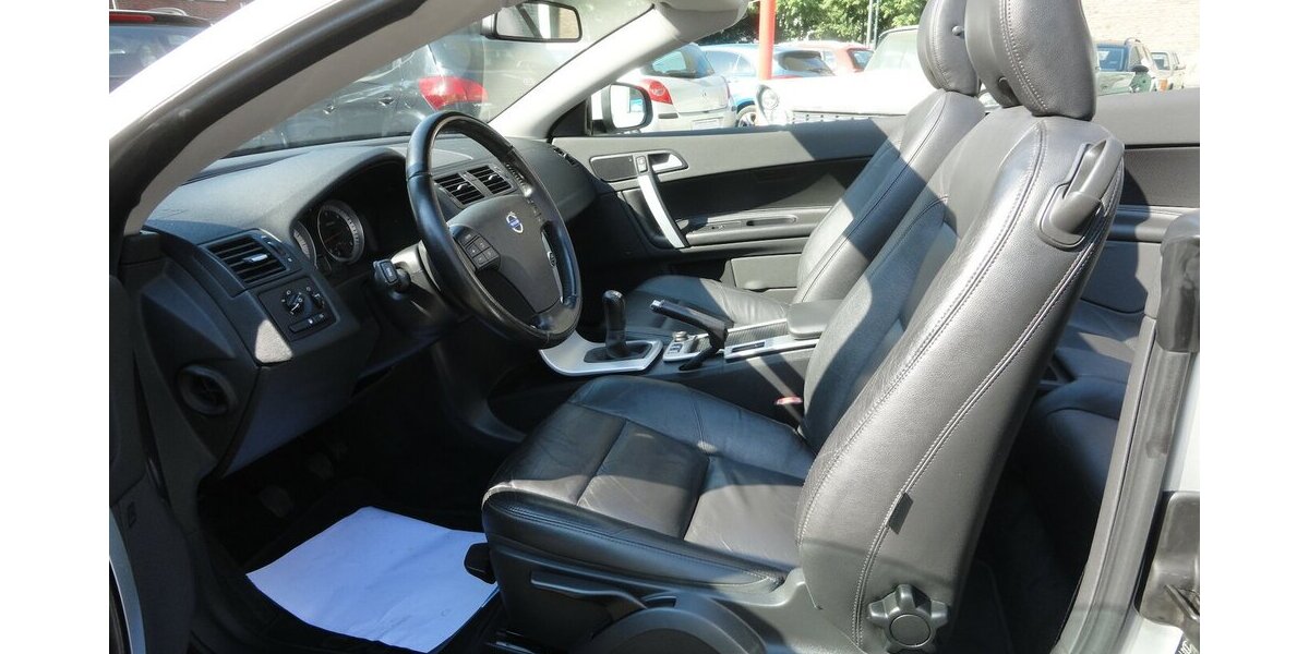 Volvo C70 2,0 D/130 KW 1.Hand Leder+Xenon+Klima Top 151.550 km 12.490 &euro; Neuss 41462