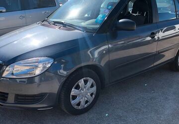 Skoda Fabia 205.879 km 1.990 &euro; Düsseldorf 40231