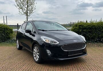 Ford Fiesta 79.300 km 9.900 &euro; Düsseldorf 40476