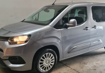 Toyota Proace (Verso) 144.000 km 13.900 &euro; Mönchengladbach 41238
