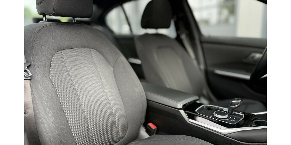 BMW 320d Advantage / Schiebedach / Navi / Keyless 94.000 km 26.290 &euro; Mönchengladbach 41066