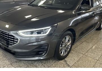 Ford Focus 26.600 km 22.888 &euro; Wuppertal 42329