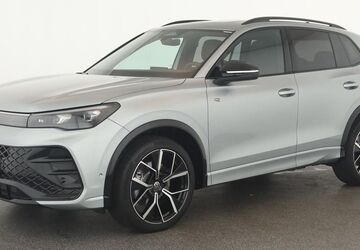 VW Tiguan 9.600 km 47.484 &euro; Düsseldorf 40233