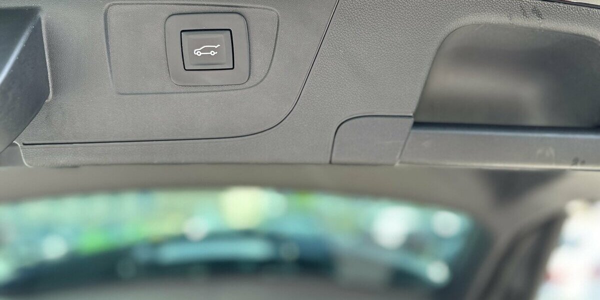 Opel Insignia B Sports Tourer GSi 4x4 / Headup / Pano 140.000 km 12.900 &euro; Mönchengladbach 41066