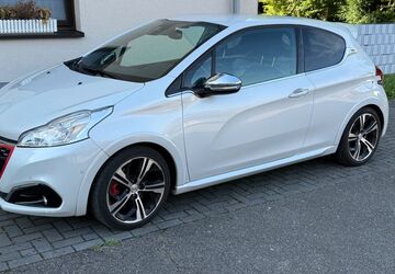 Peugeot 208 100.500 km 8.999 &euro; Leverkusen 51377
