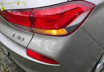Hyundai i30 96.000 km 10.600 &euro; DÜSSELDORF 40589