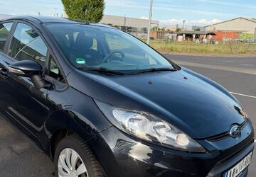 Ford Fiesta 210.000 km 2.900 &euro; Düsseldorf 40627