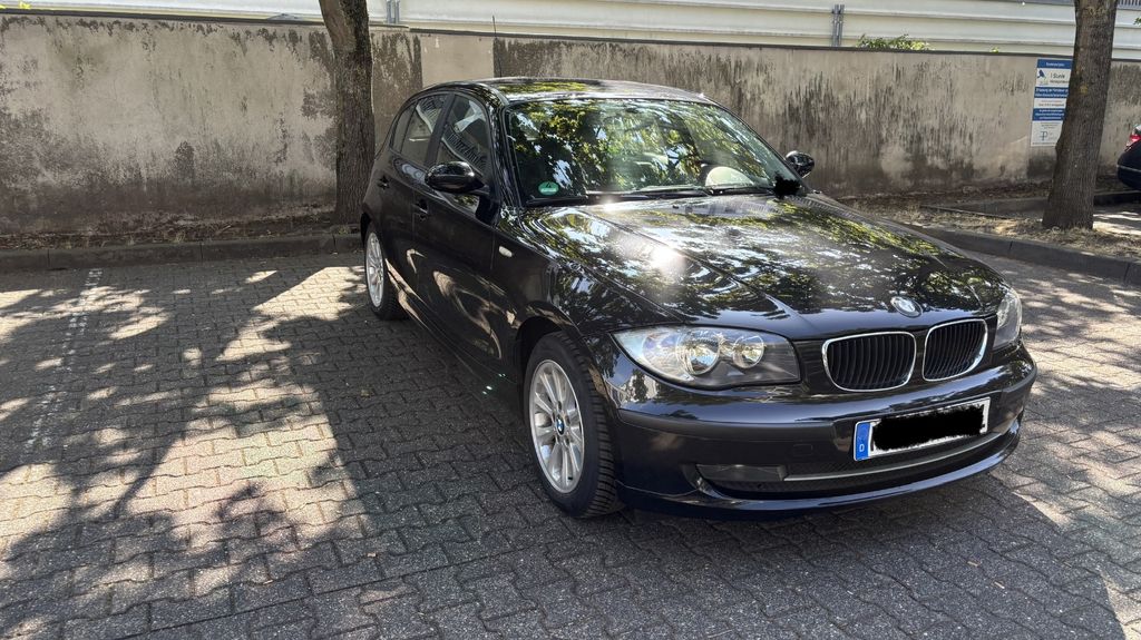 BMW 118 185.000 km 3.250 &euro; Düsseldorf 40477