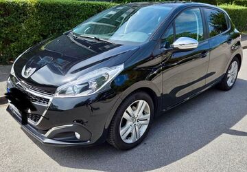 Peugeot 208 75.876 km 8.800 &euro; Düsseldorf 40625
