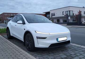 Tesla Model Y 6.490 km 52.999 &euro; Erkrath 40699
