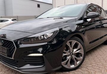 Hyundai i30 125.000 km 13.900 &euro; Düsseldorf 40233