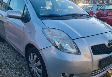 Toyota Yaris 316.000 km 1.300 &euro; Düsseldorf 40549