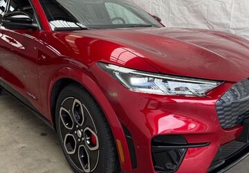 Ford Mustang Mach-E 26.000 km 37.900 &euro; Düsseldorf 40589