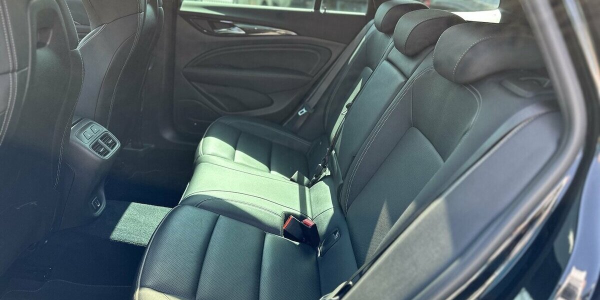 Opel Insignia B Sports Tourer GSi 4x4 / Headup / Pano 140.000 km 12.900 &euro; Mönchengladbach 41066