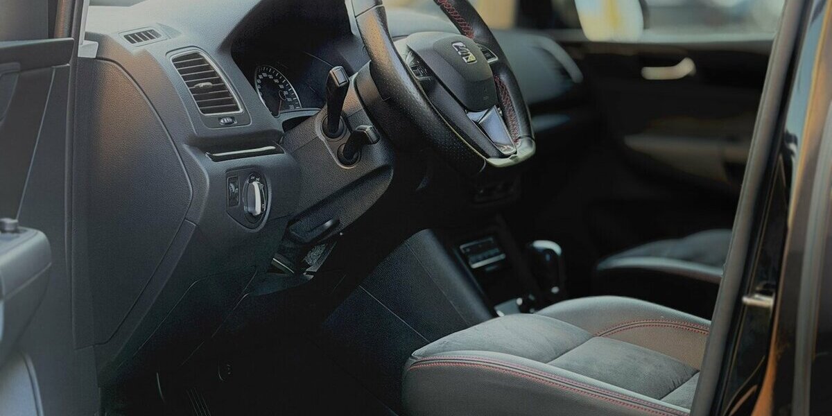 Seat Alhambra FR Line / El. Türen / PANO / CAM / AHK 105.000 km 33.950 &euro; Mönchengladbach 41066