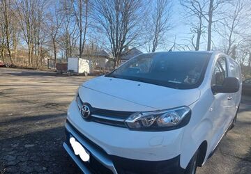 Toyota Proace (Verso) 243.000 km 6.000 &euro; Mettmann 40822