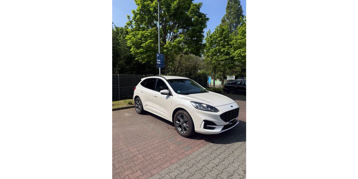Ford Kuga 40.000 km 22.990 &euro; Düsseldorf 40229
