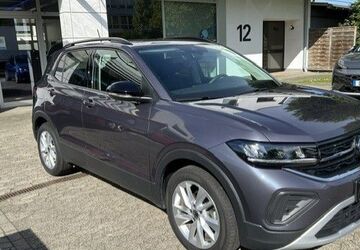 VW T-Cross 16.964 km 26.650 &euro; Düsseldorf 40472